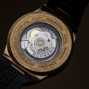 Bomberg Bolt-68 Neo Automatic Anniversary Bronze PVD - gravură carcasă