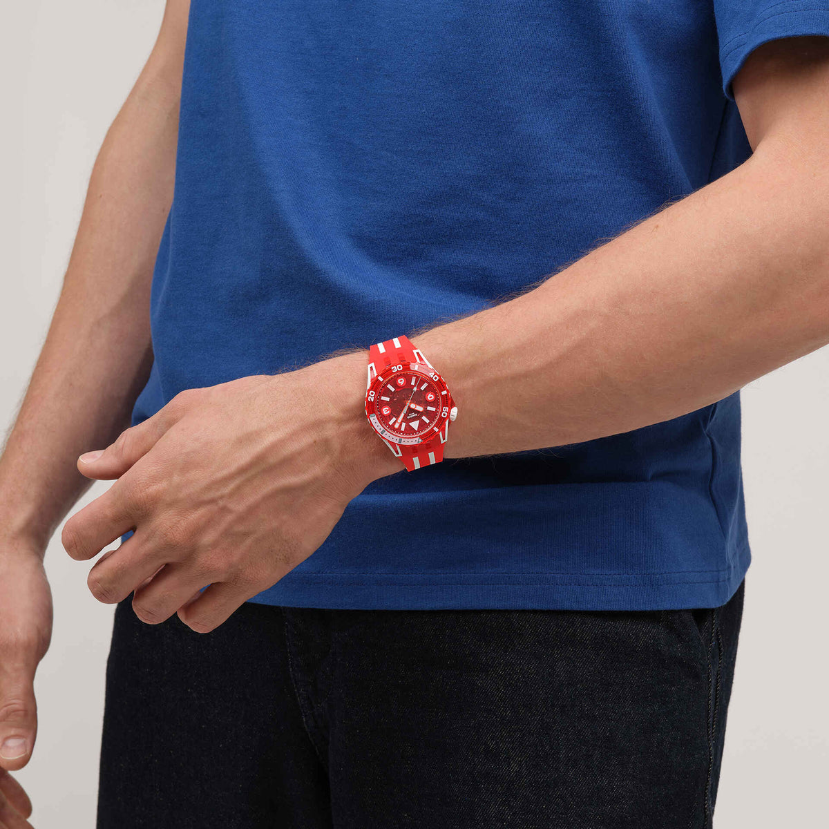 Ceas Swatch Lion's Mane SSCU09R100 - lifestyle