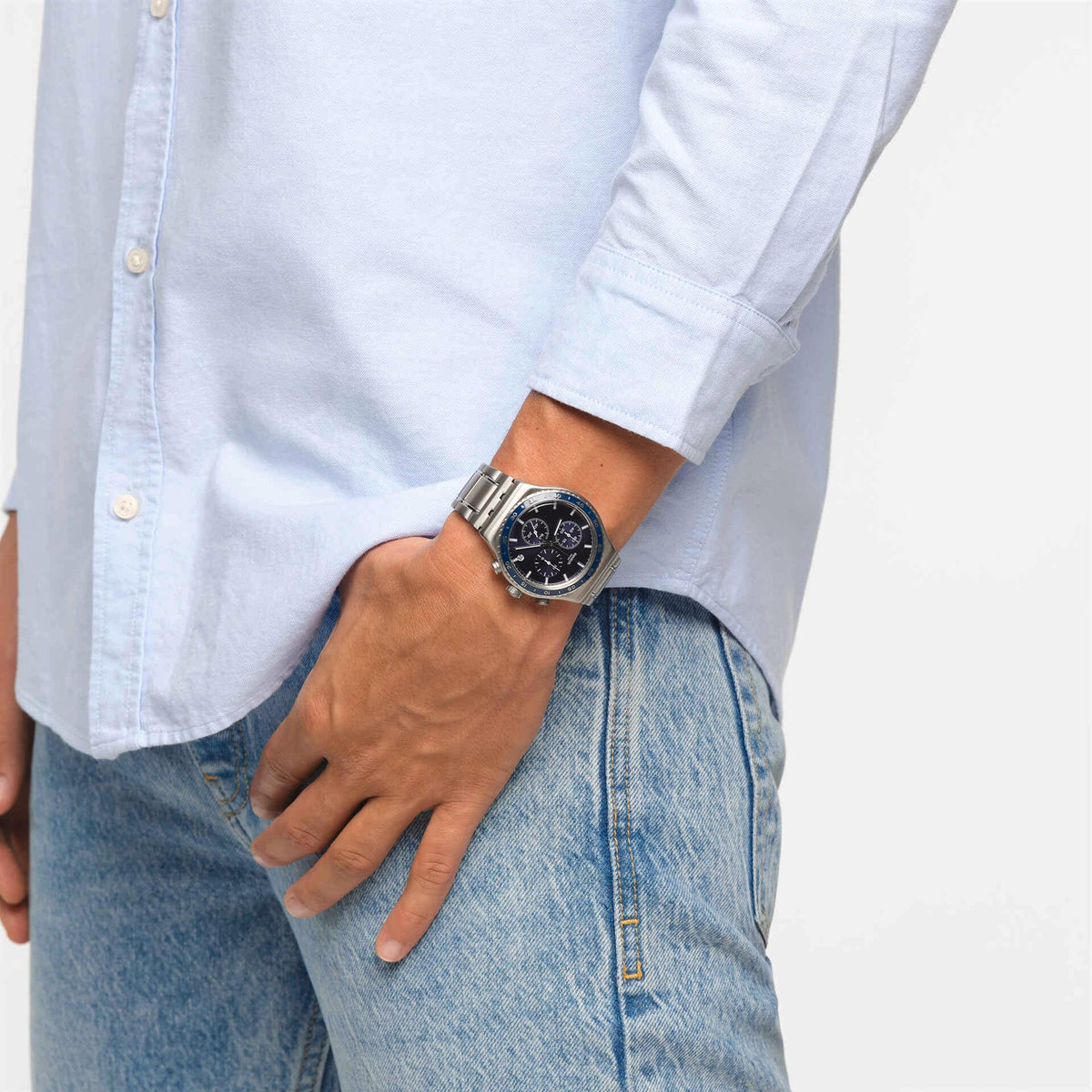 Swatch Cobalt Lagoon - lifestyle