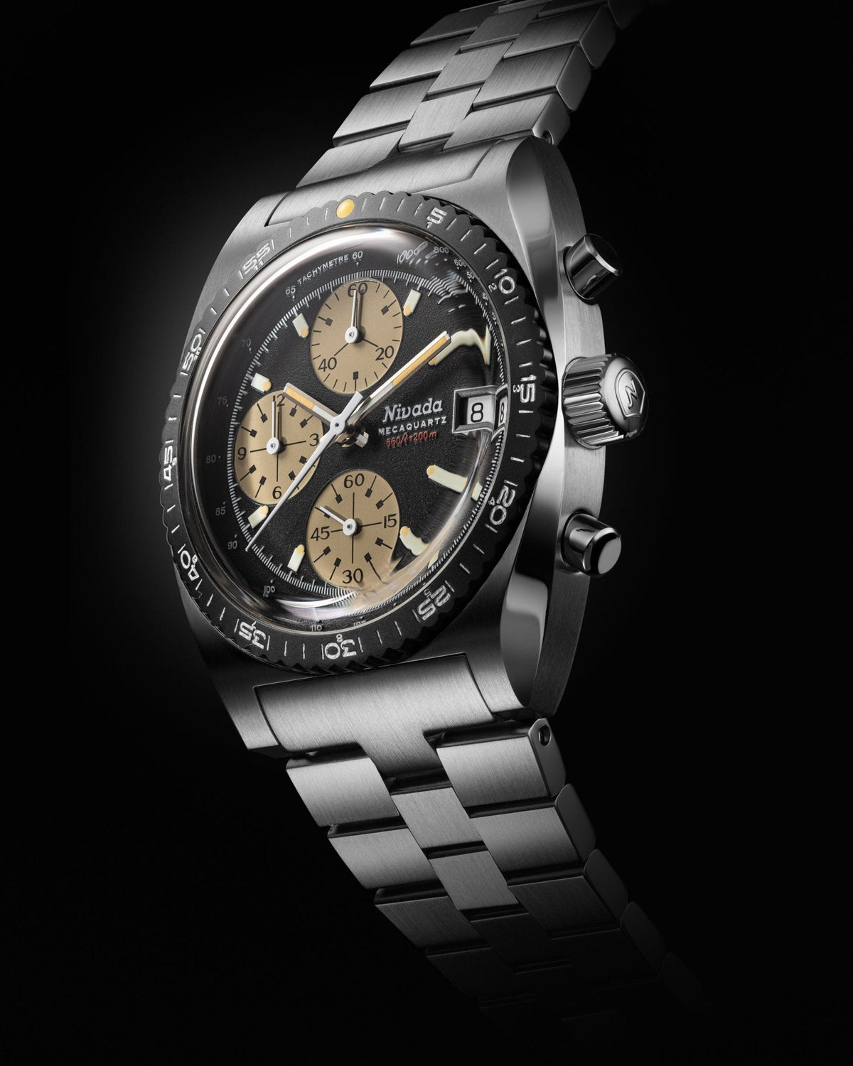 Nivada Autochron Mecaquartz - lifestyle